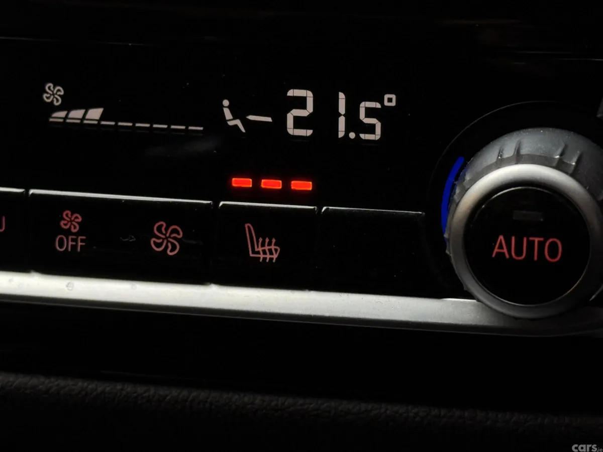 BMW 5-Series Saloon, Petrol Plug-in Hybrid, 2022, Blue