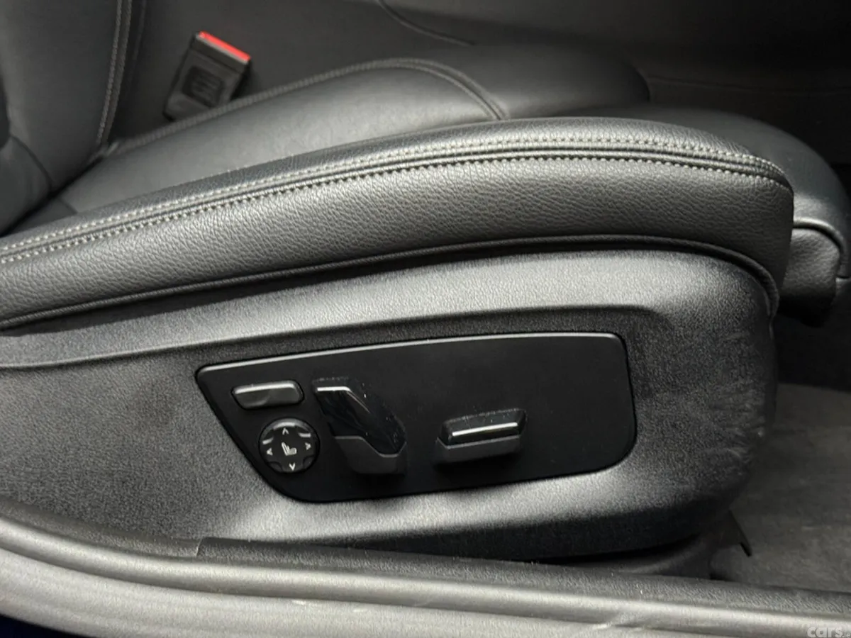 BMW 5-Series Saloon, Petrol Plug-in Hybrid, 2022, Blue