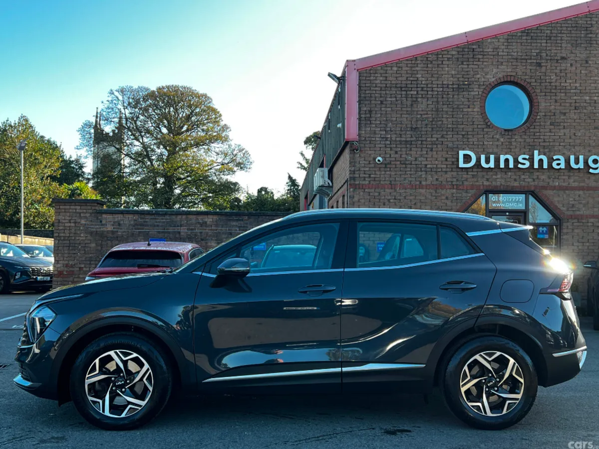 Kia Sportage MPV, Diesel, 2023, Grey