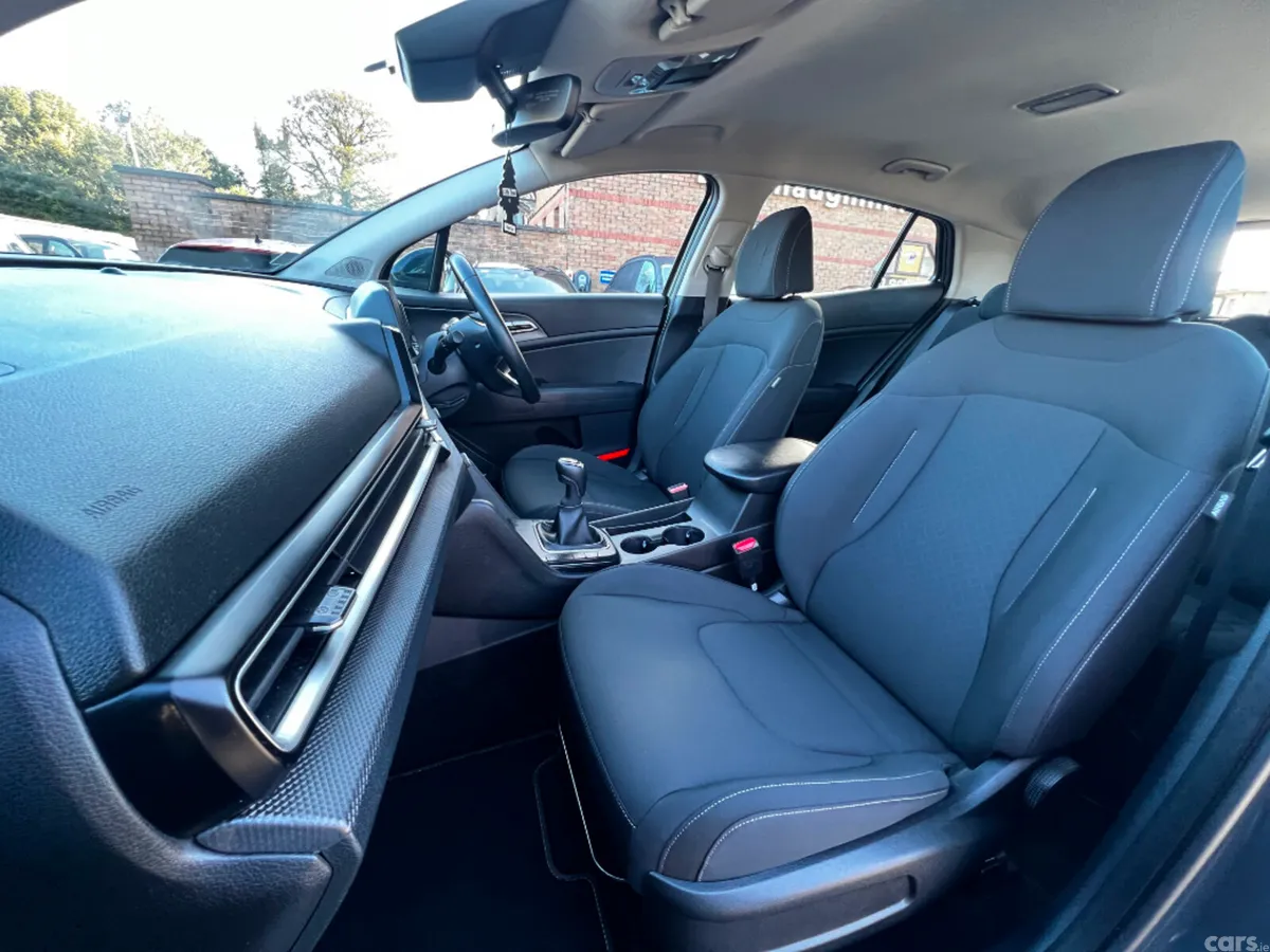 Kia Sportage MPV, Diesel, 2023, Grey