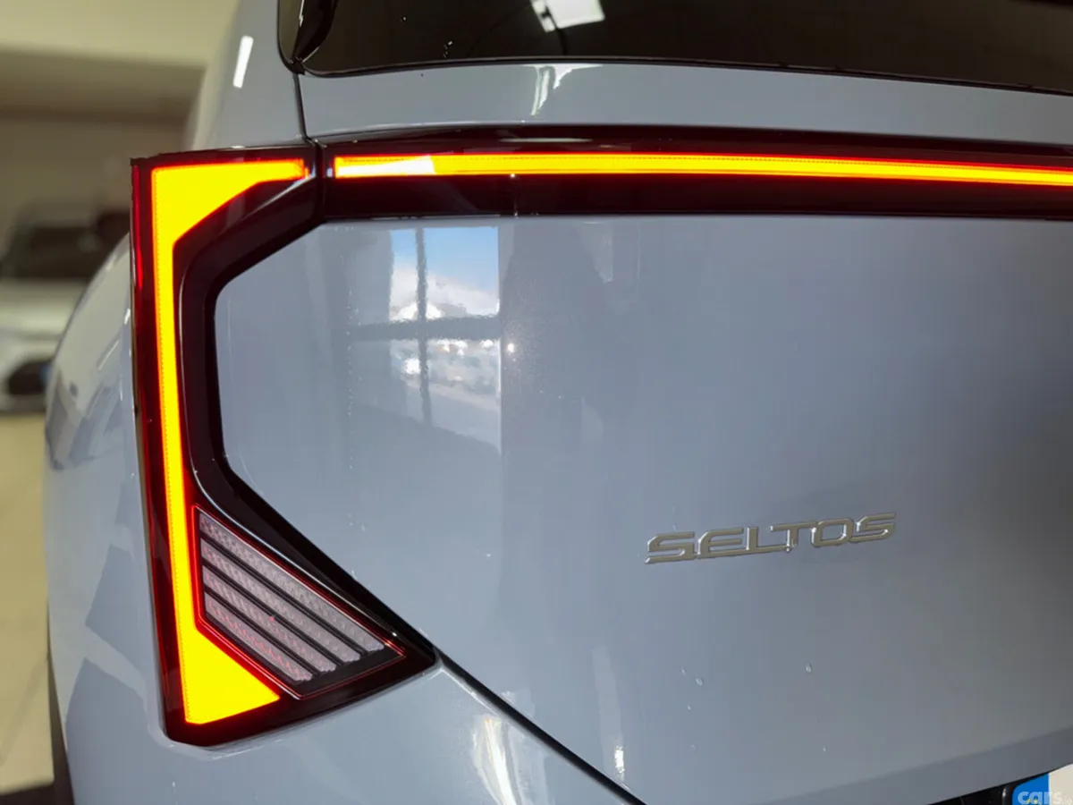 Kia Seltos SUV, Petrol Hybrid, 2027, Blue