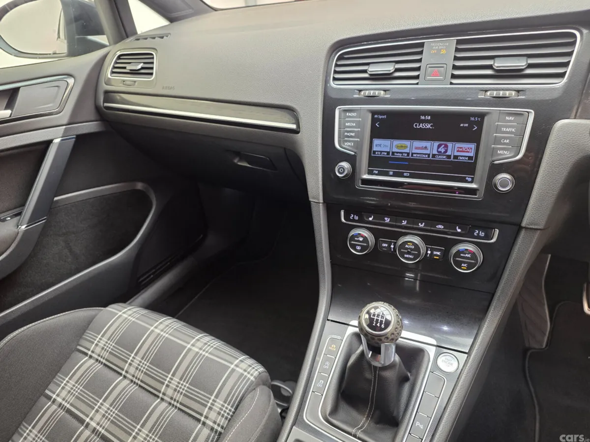 Volkswagen Golf Hatchback, Diesel, 2016, Grey