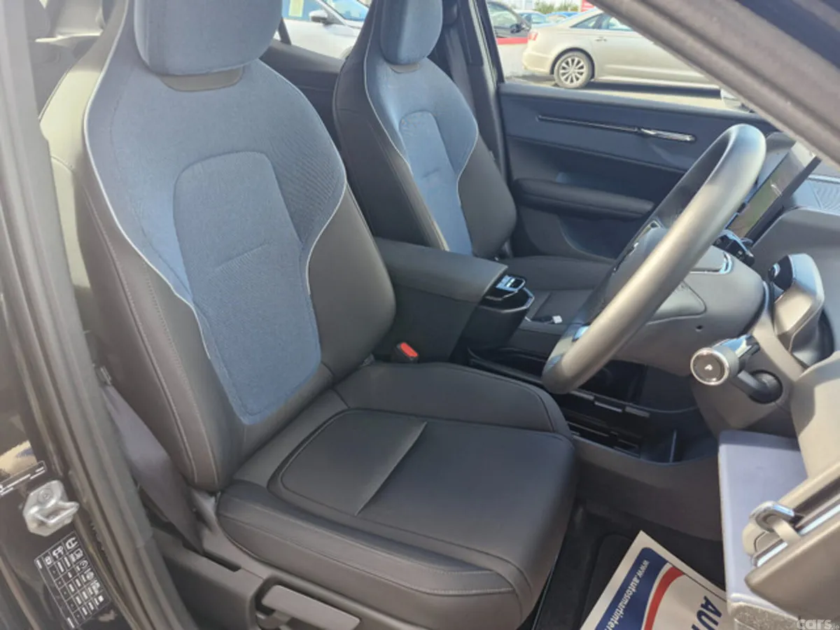 Volvo EX30 SUV, Electric, 2024, Black