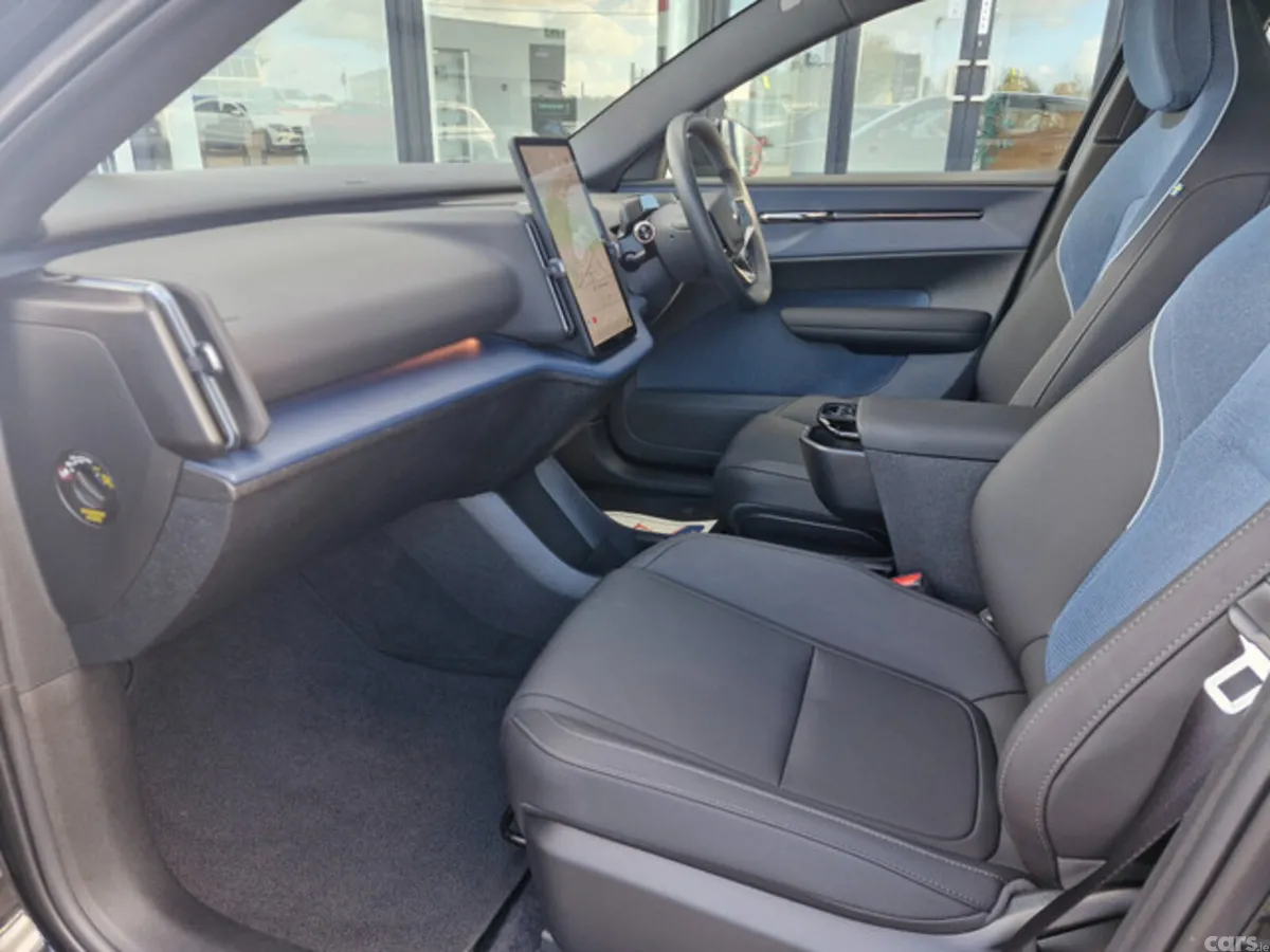 Volvo EX30 SUV, Electric, 2024, Black