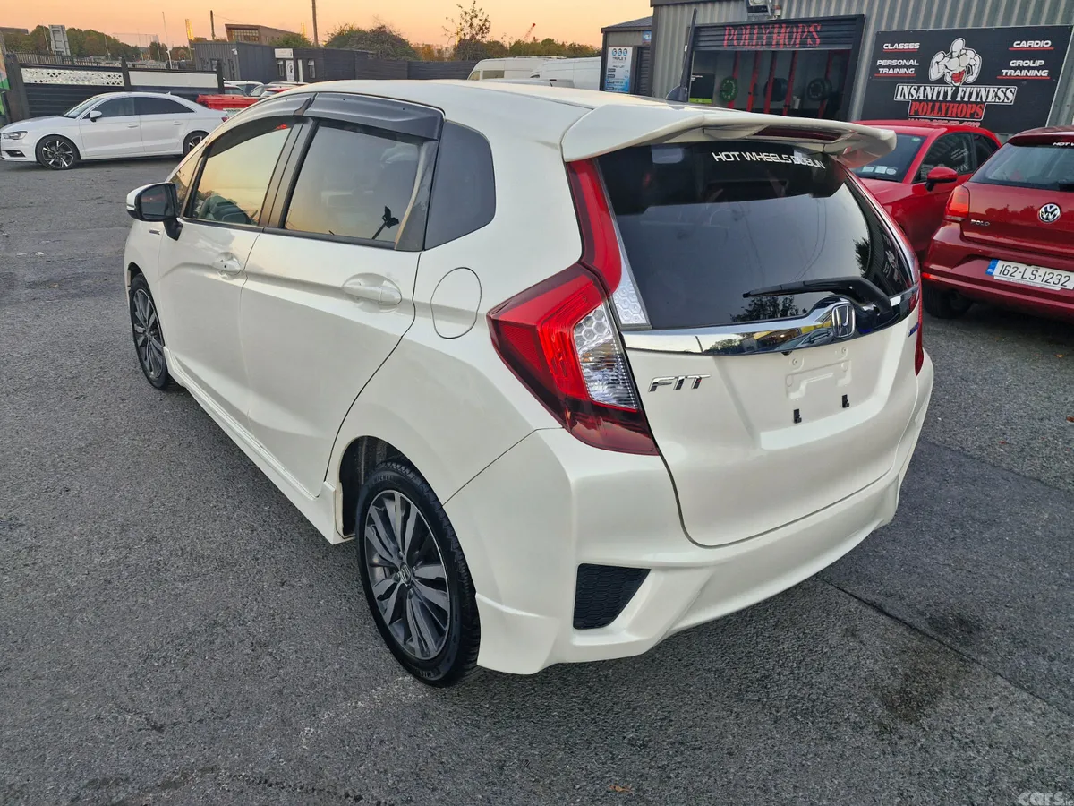 Honda Fit Hatchback, Petrol Hybrid, 2014, White