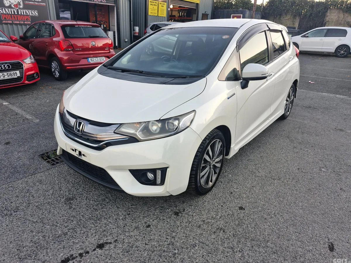 Honda Fit Hatchback, Petrol Hybrid, 2014, White