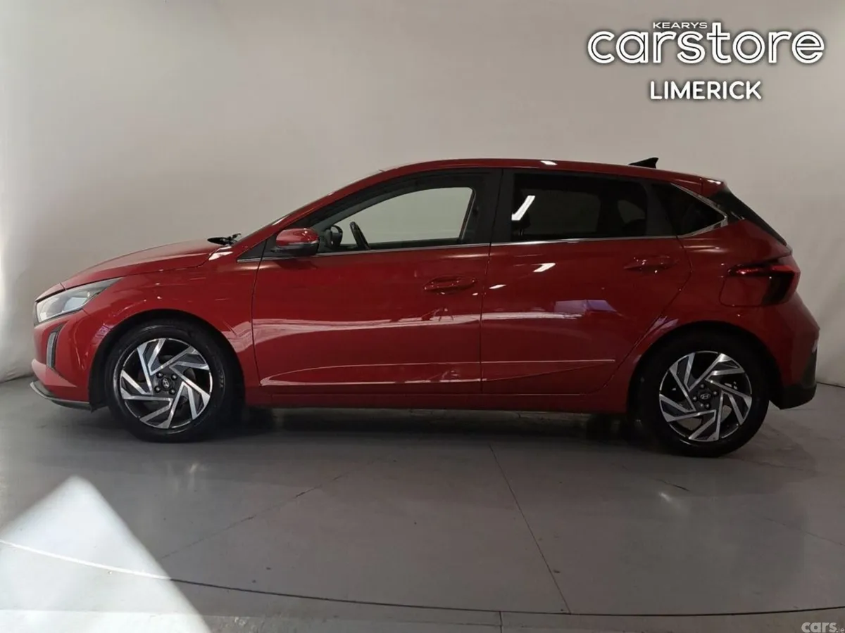 Hyundai i20 Hatchback, Petrol, 2024, Red
