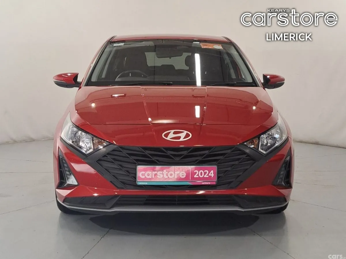 Hyundai i20 Hatchback, Petrol, 2024, Red