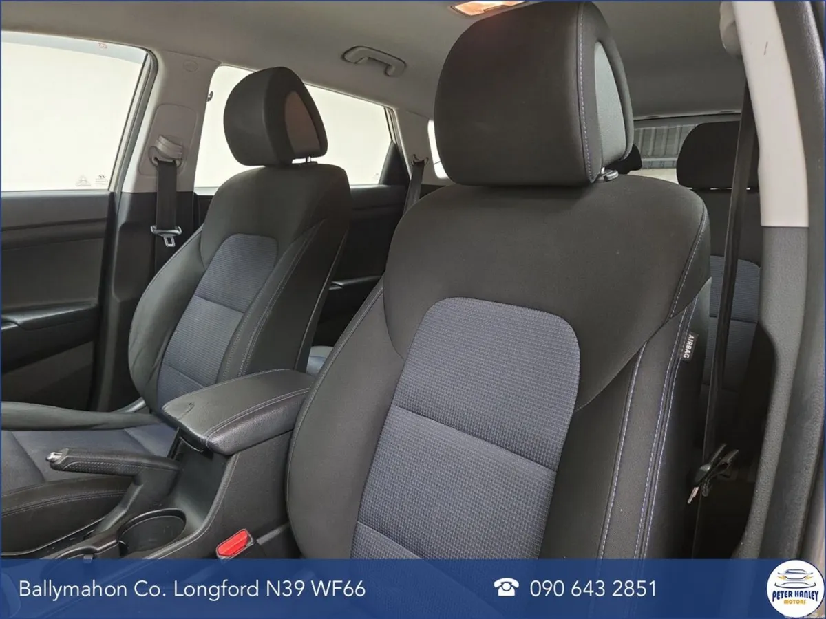 Hyundai Tucson SUV, Diesel, 2017, Gold