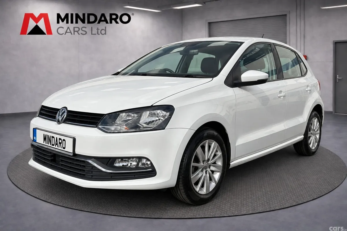 Volkswagen Polo Hatchback, Petrol, 2017, White