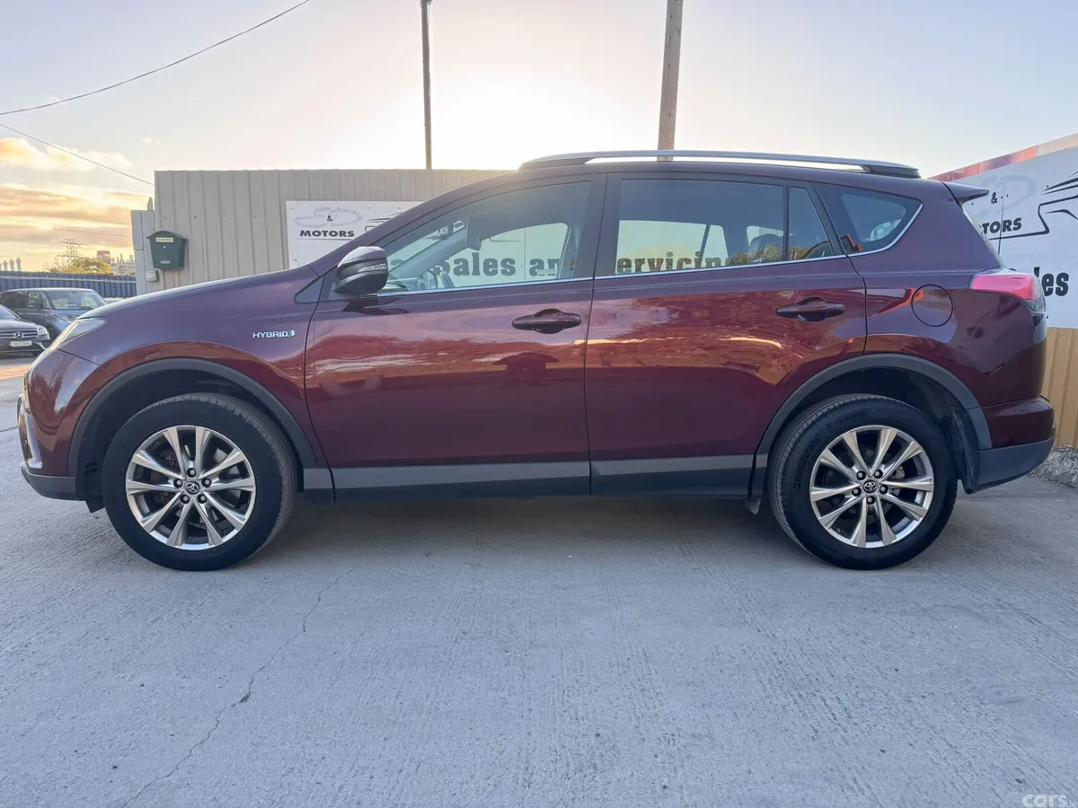 Toyota RAV4 SUV, Petrol Hybrid, 2016, Red