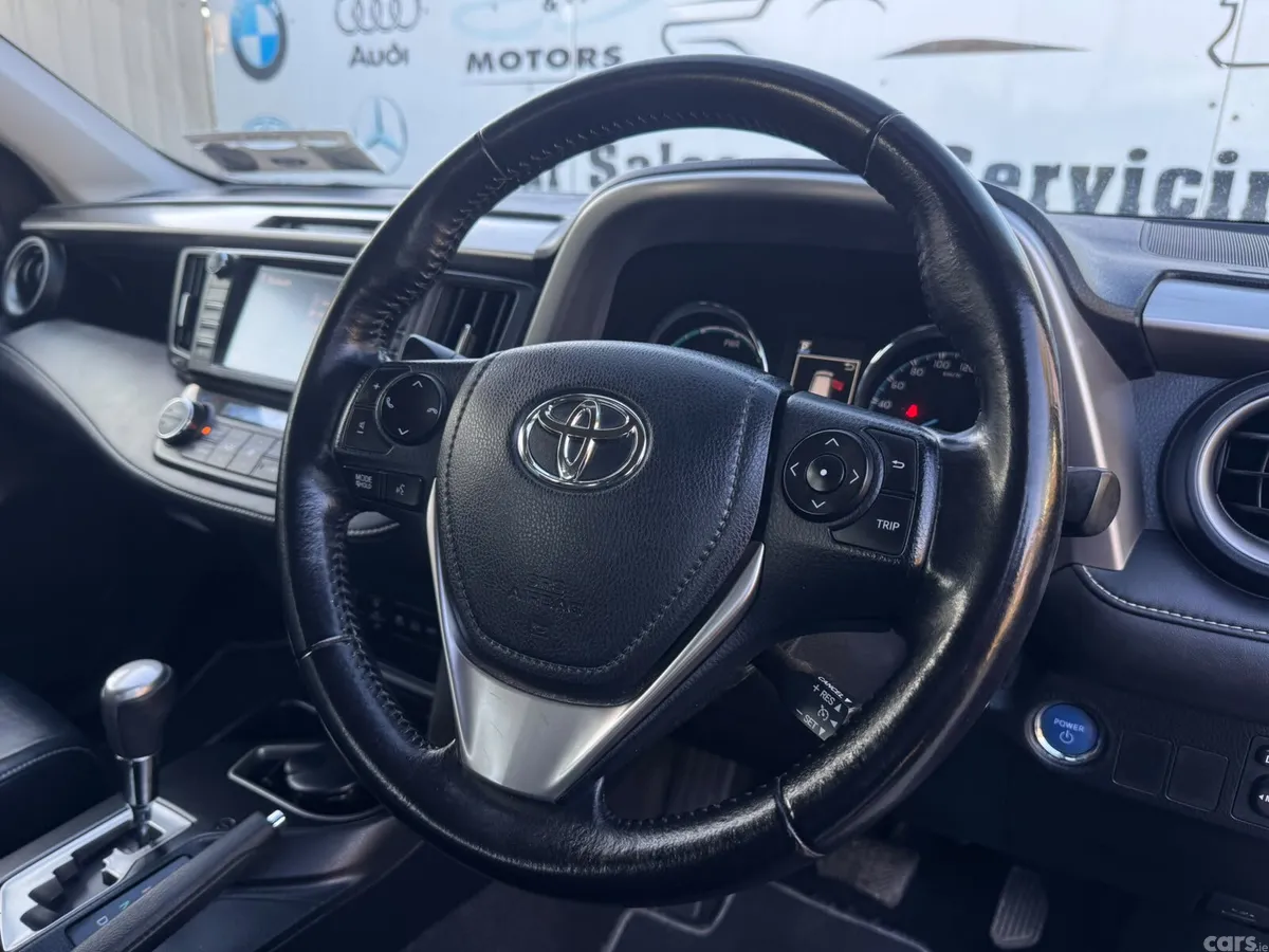 Toyota RAV4 SUV, Petrol Hybrid, 2016, Red