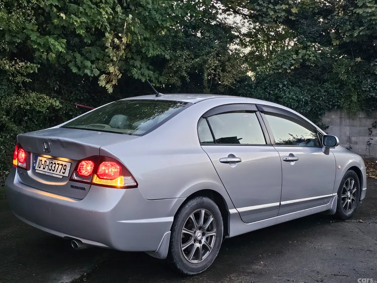 Honda Civic Saloon, Petrol Hybrid, 2010, Silver
