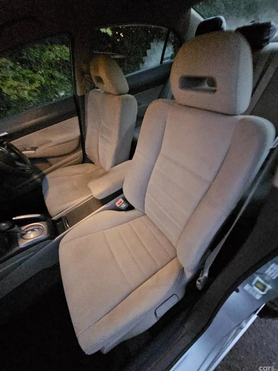 Honda Civic Saloon, Petrol Hybrid, 2010, Silver