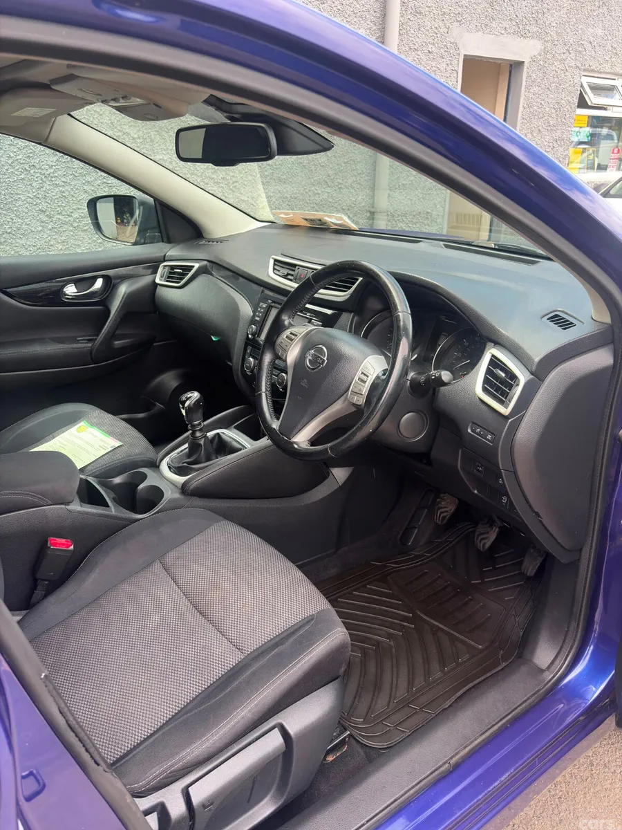 Nissan Qashqai Hatchback, Petrol, 2014, Blue