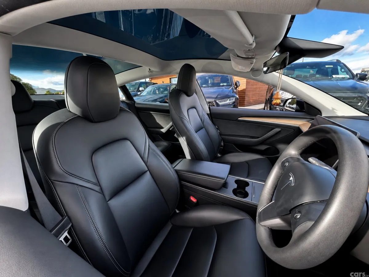 Tesla Model 3 Saloon, Electric, 2023, Black