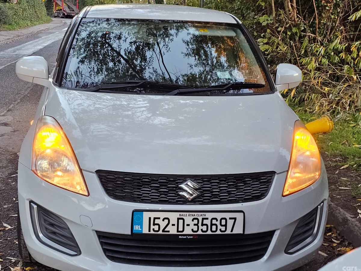 Suzuki Swift Hatchback, Petrol, 2015, White