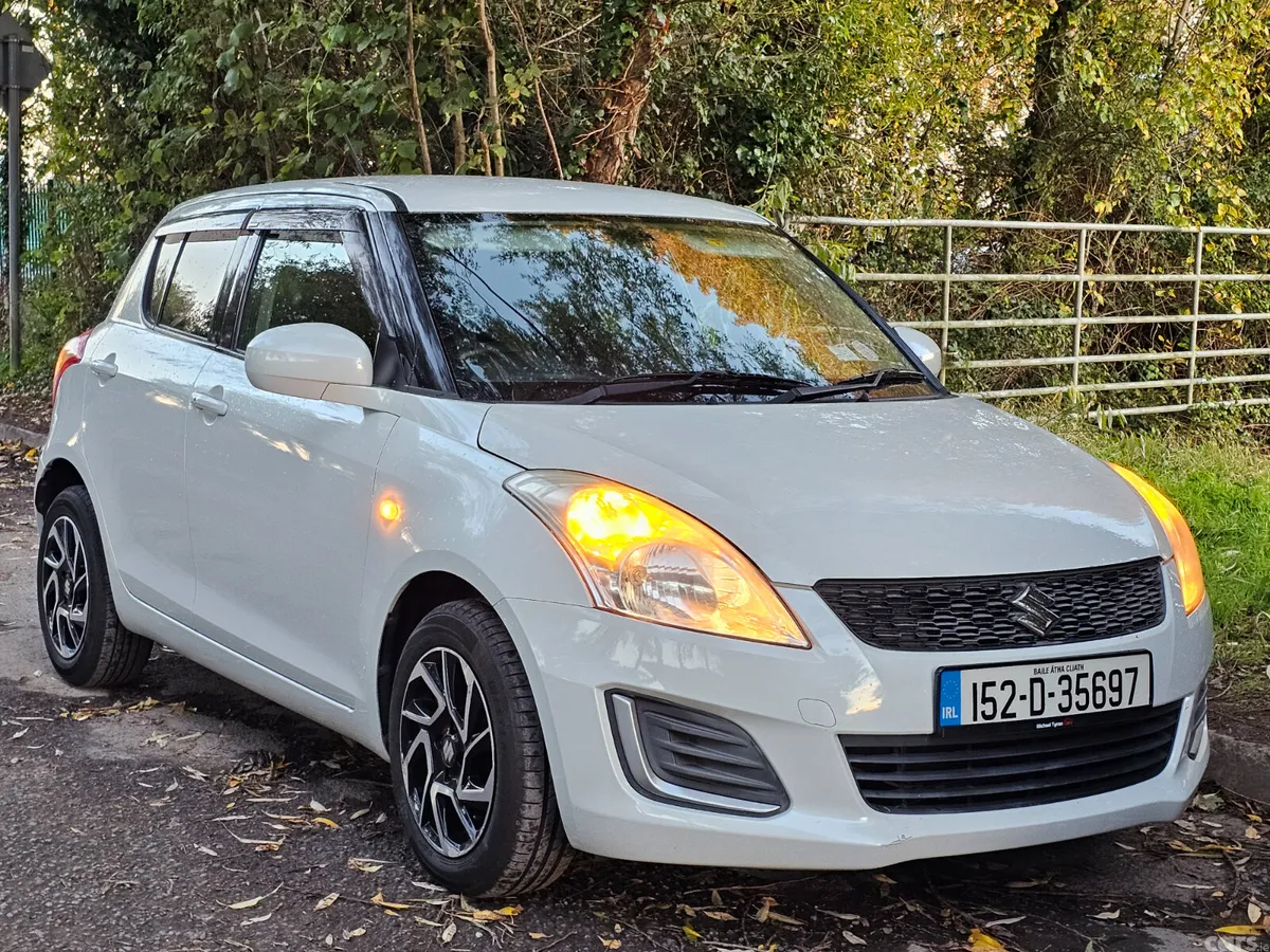 Suzuki Swift Hatchback, Petrol, 2015, White
