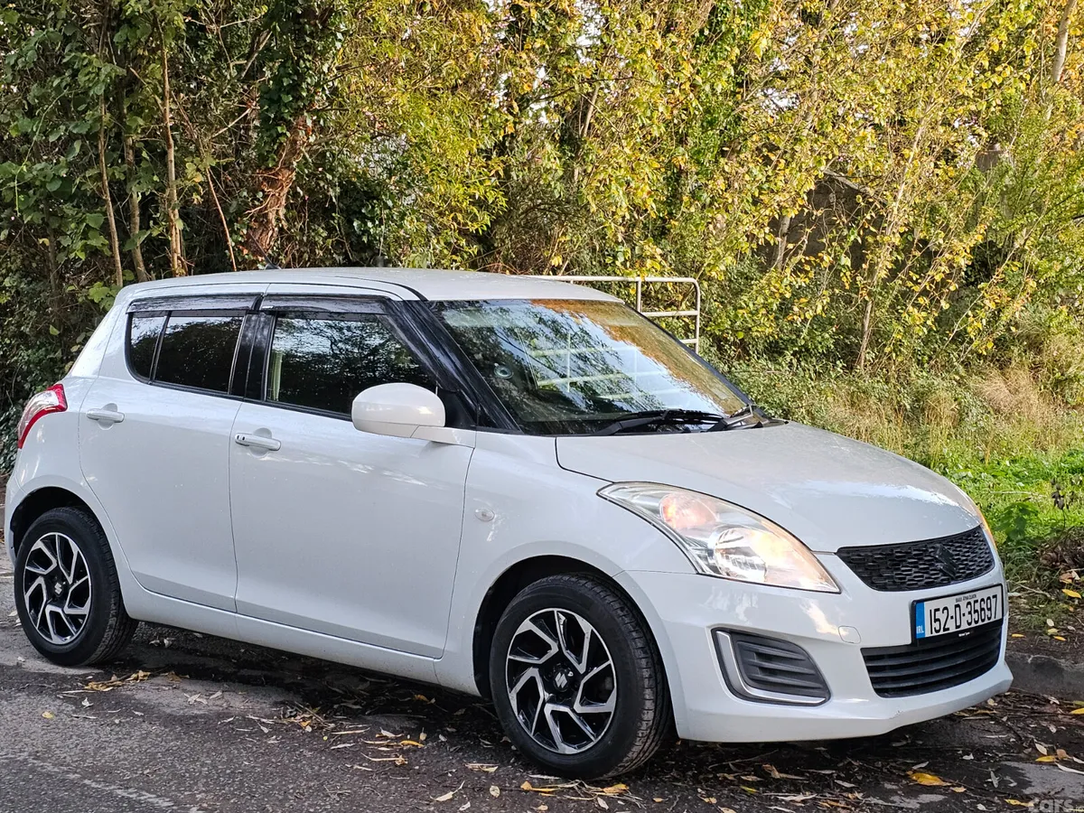 Suzuki Swift Hatchback, Petrol, 2015, White