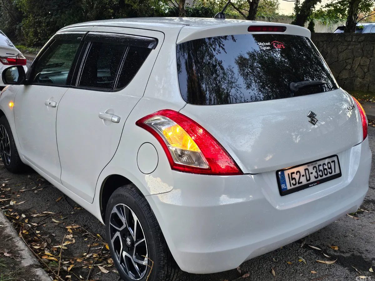 Suzuki Swift Hatchback, Petrol, 2015, White