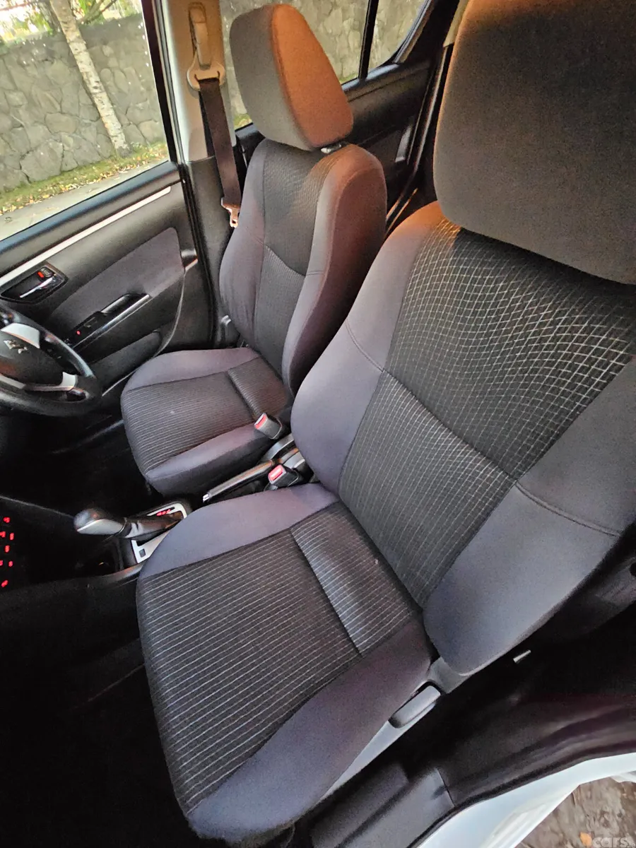 Suzuki Swift Hatchback, Petrol, 2015, White