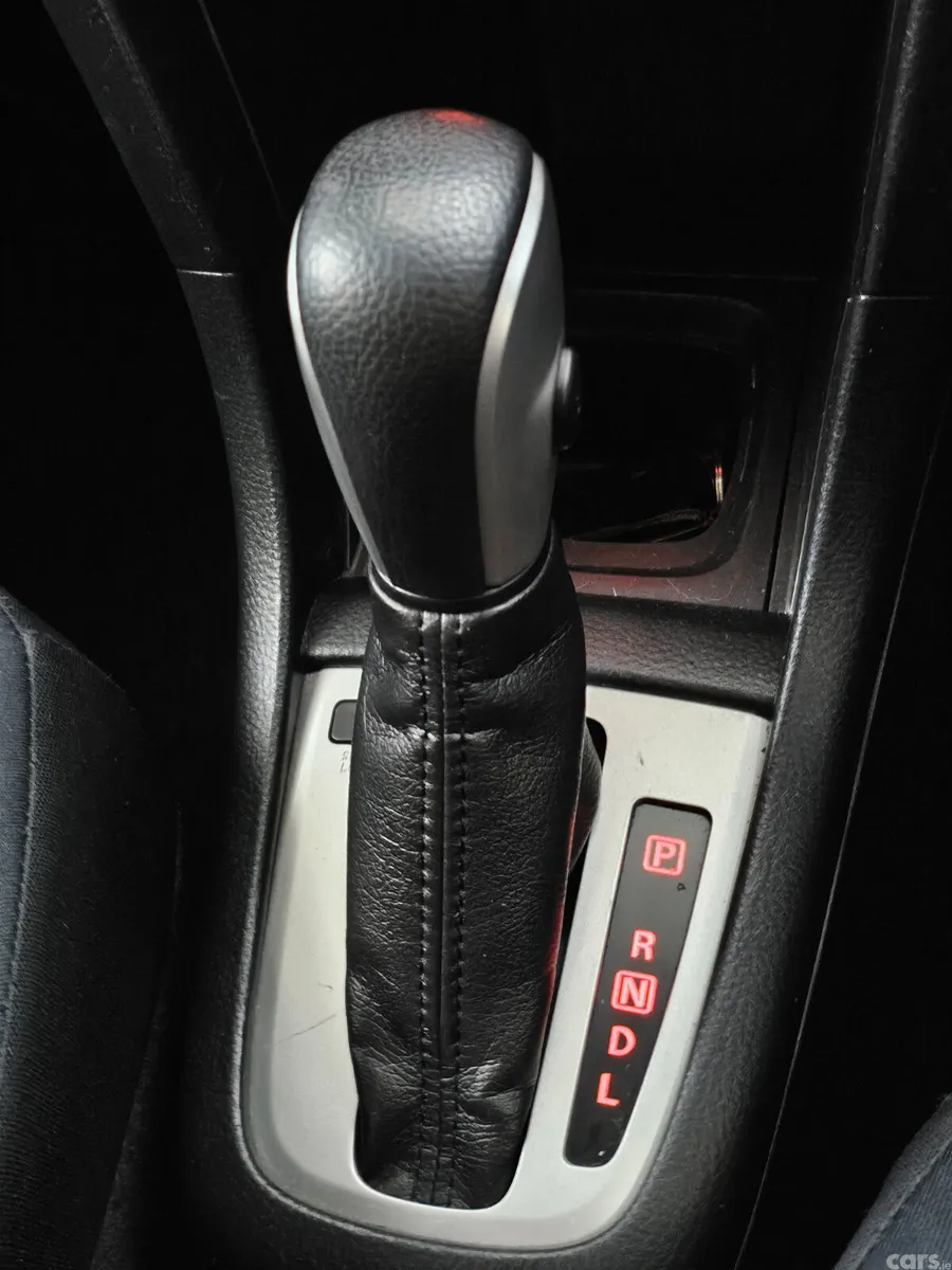 Suzuki Swift Hatchback, Petrol, 2015, White