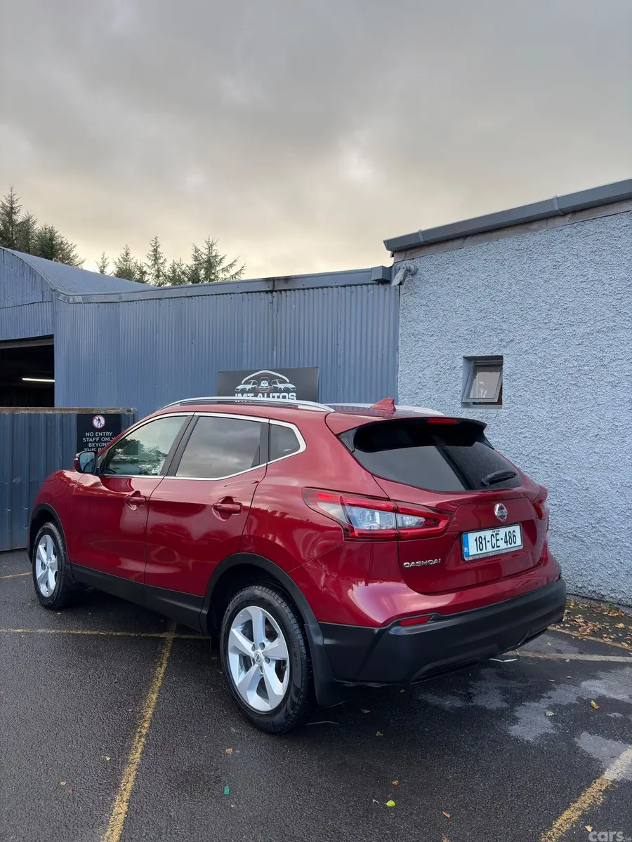 Nissan Qashqai MPV, Diesel, 2018, Red