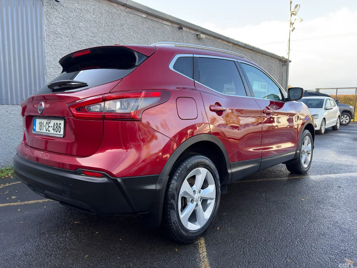 Nissan Qashqai MPV, Diesel, 2018, Red