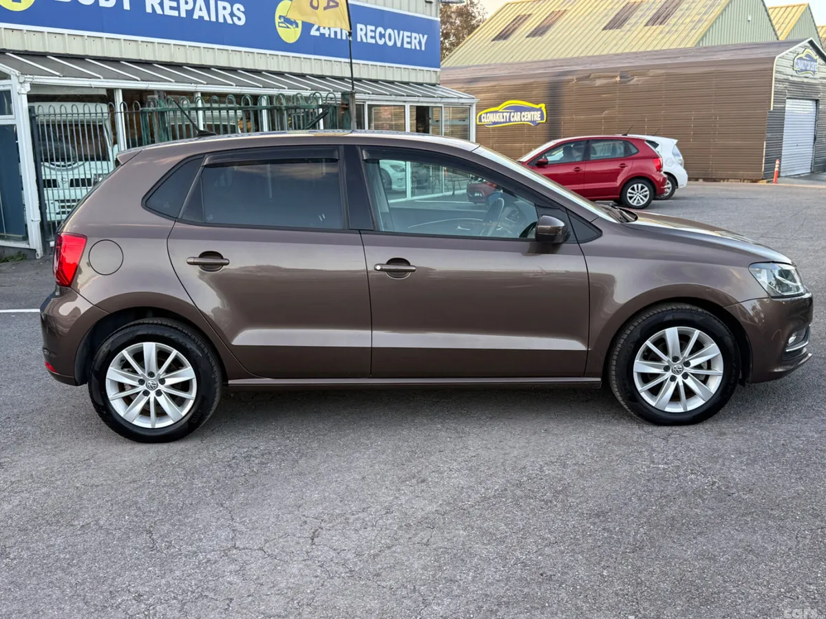 Volkswagen Polo Hatchback, Petrol, 2015, Brown