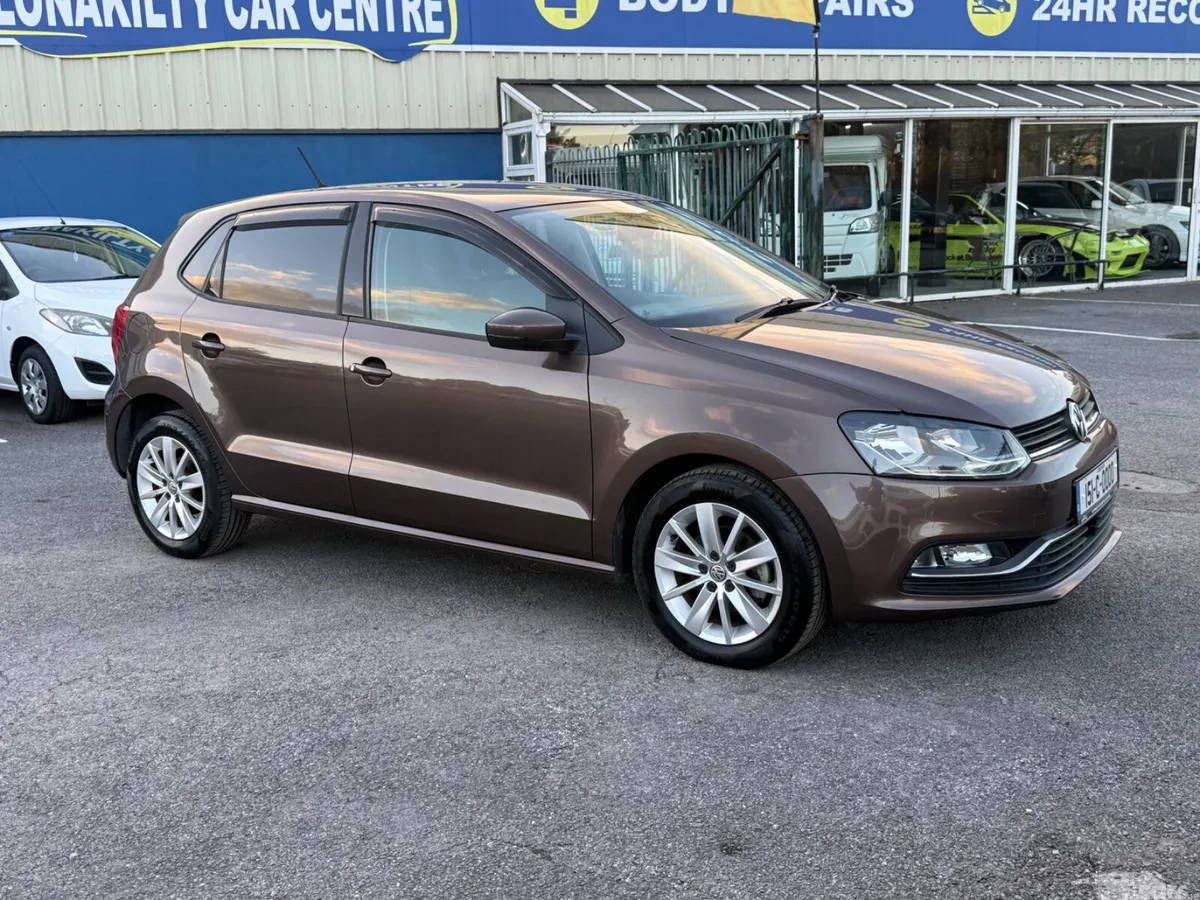 Volkswagen Polo Hatchback, Petrol, 2015, Brown
