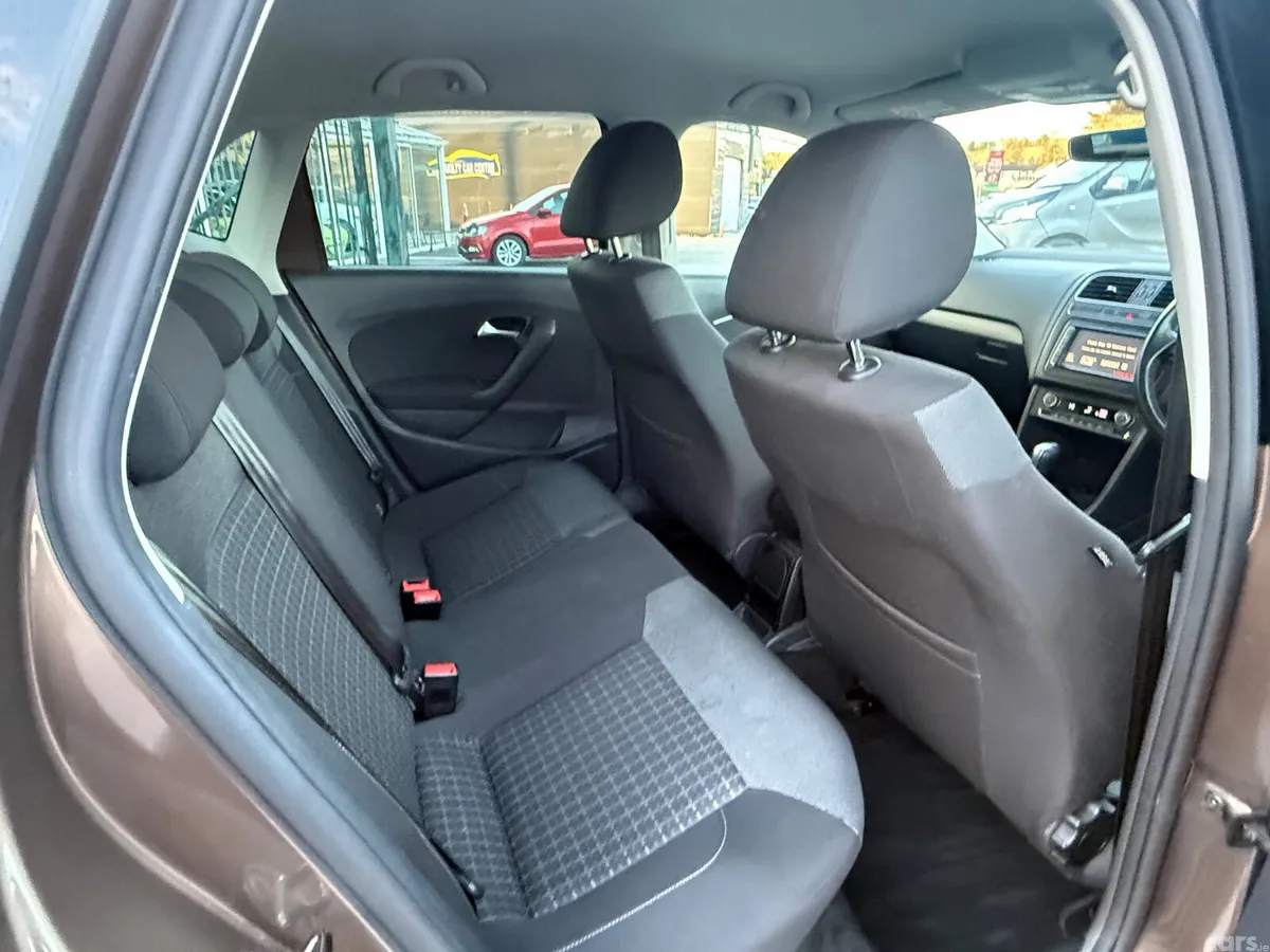 Volkswagen Polo Hatchback, Petrol, 2015, Brown