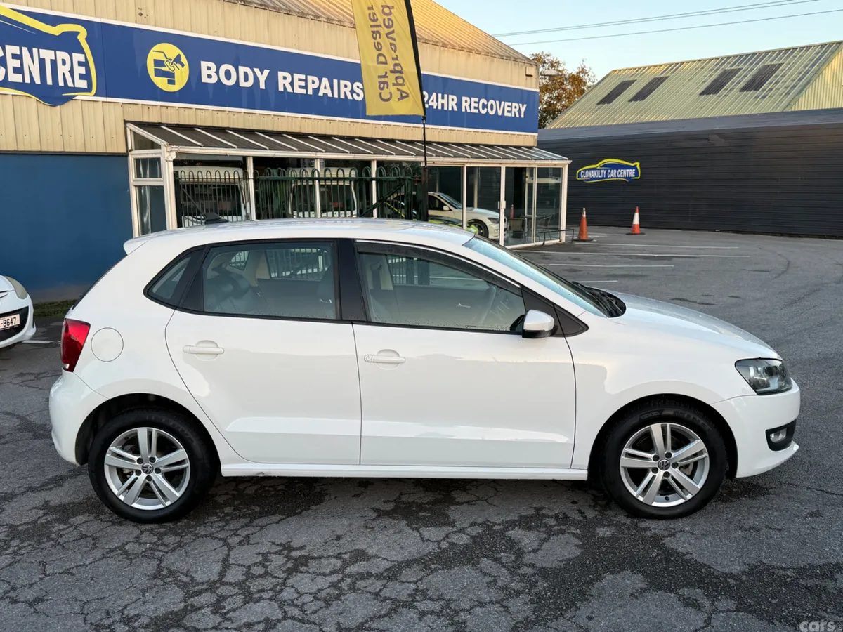 Volkswagen Polo Hatchback, Petrol, 2013, White