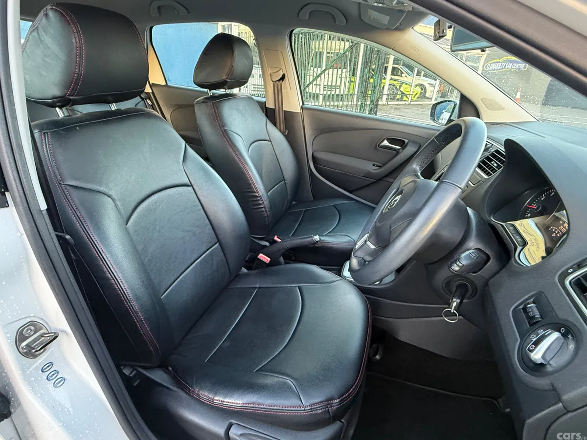Volkswagen Polo Hatchback, Petrol, 2013, White