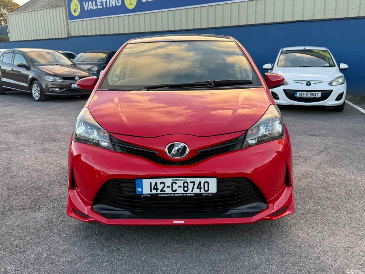 Toyota Vitz Hatchback, Petrol, 2014, Red