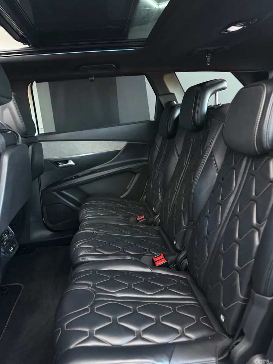 Peugeot 5008 MPV, Diesel, 2018, White