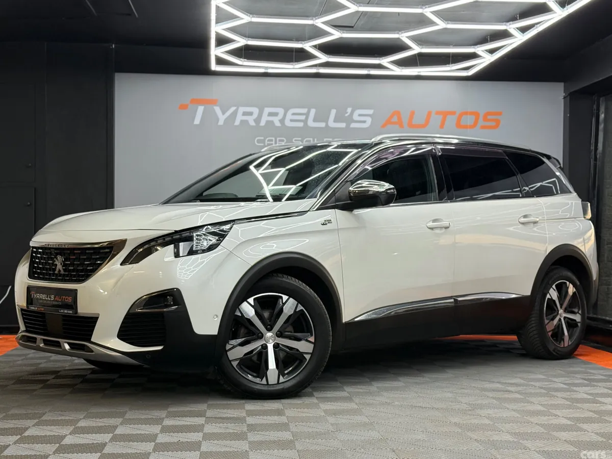 Peugeot 5008 MPV, Diesel, 2018, White