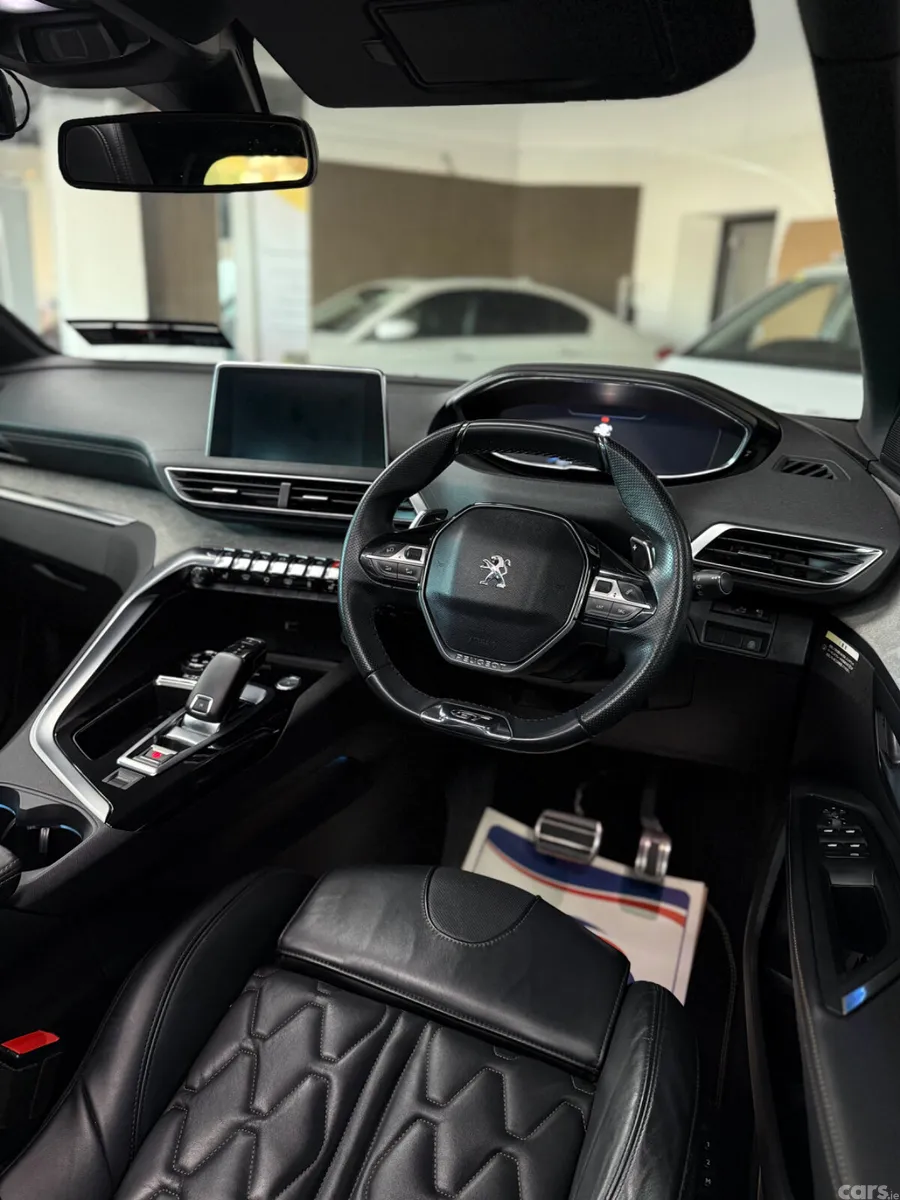Peugeot 5008 MPV, Diesel, 2018, White