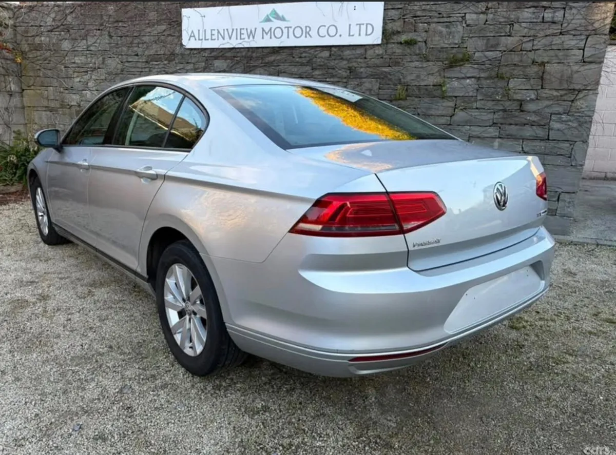Volkswagen Passat Saloon, Diesel, 2017, Grey