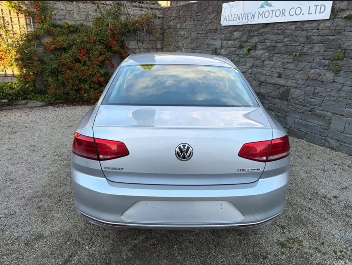 Volkswagen Passat Saloon, Diesel, 2017, Grey