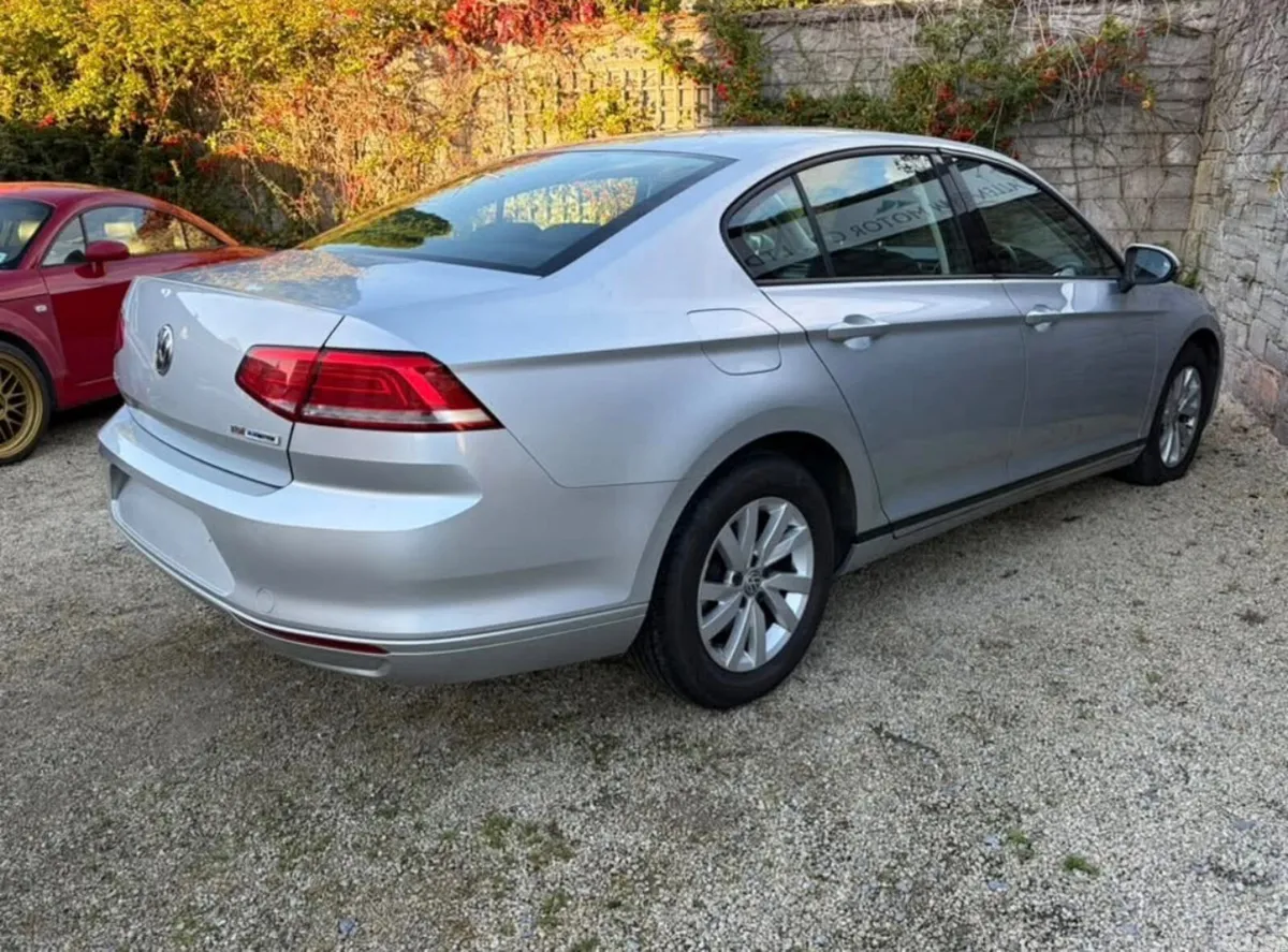 Volkswagen Passat Saloon, Diesel, 2017, Grey