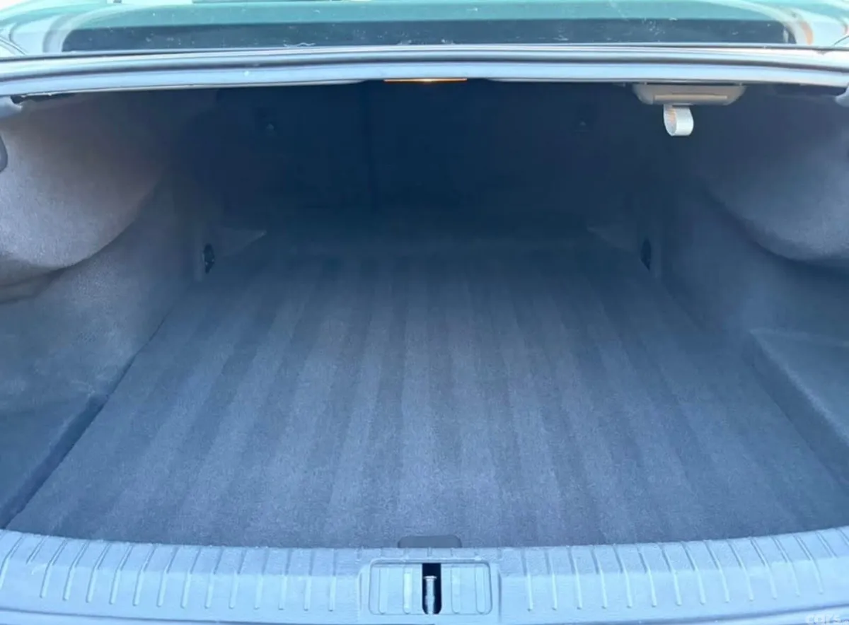 Volkswagen Passat Saloon, Diesel, 2017, Grey