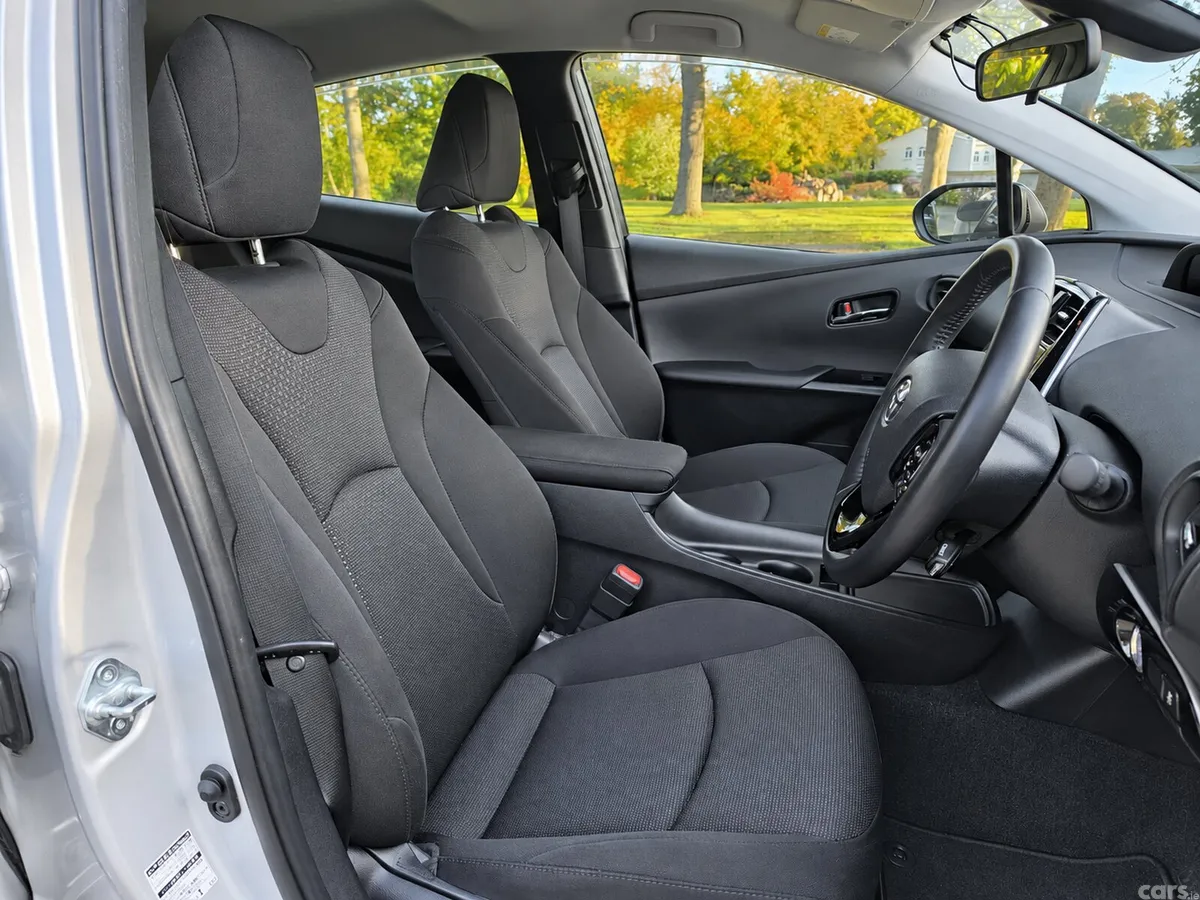Toyota Prius Saloon, Petrol Hybrid, 2021, Silver