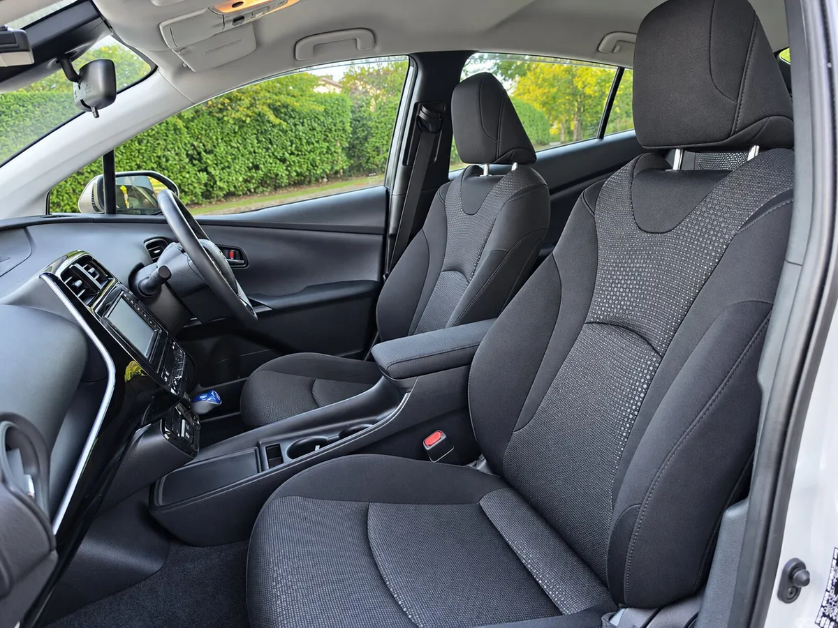 Toyota Prius Saloon, Petrol Hybrid, 2021, Silver
