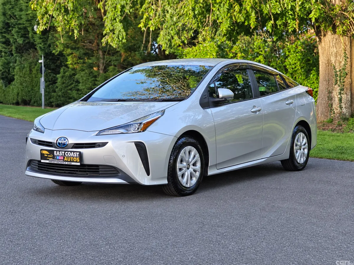 Toyota Prius Saloon, Petrol Hybrid, 2021, Silver