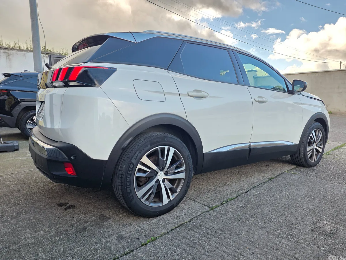 Peugeot 3008 MPV, Diesel, 2023, White