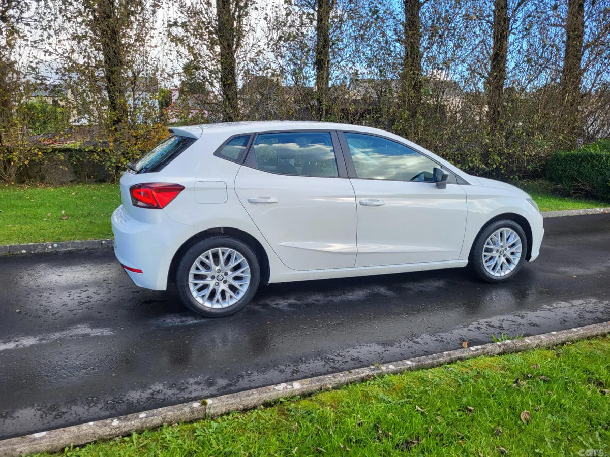 SEAT Ibiza Hatchback, Petrol, 2018, White