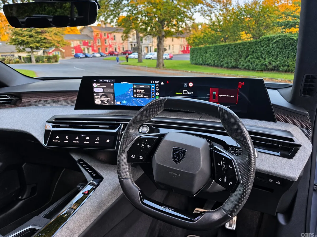 Peugeot 5008 SUV, Electric, 2025, Grey