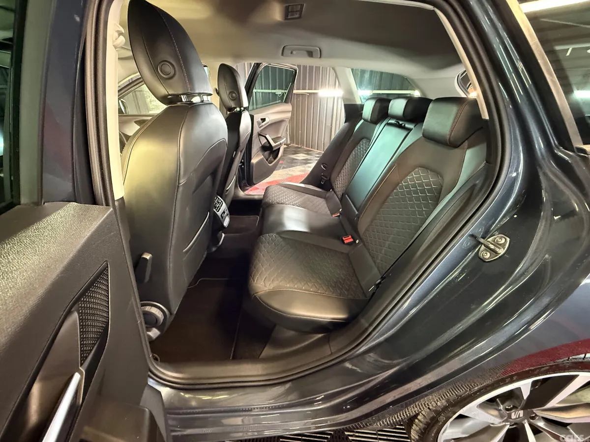 SEAT Leon Estate, Petrol Plug-in Hybrid, 2021, Grey