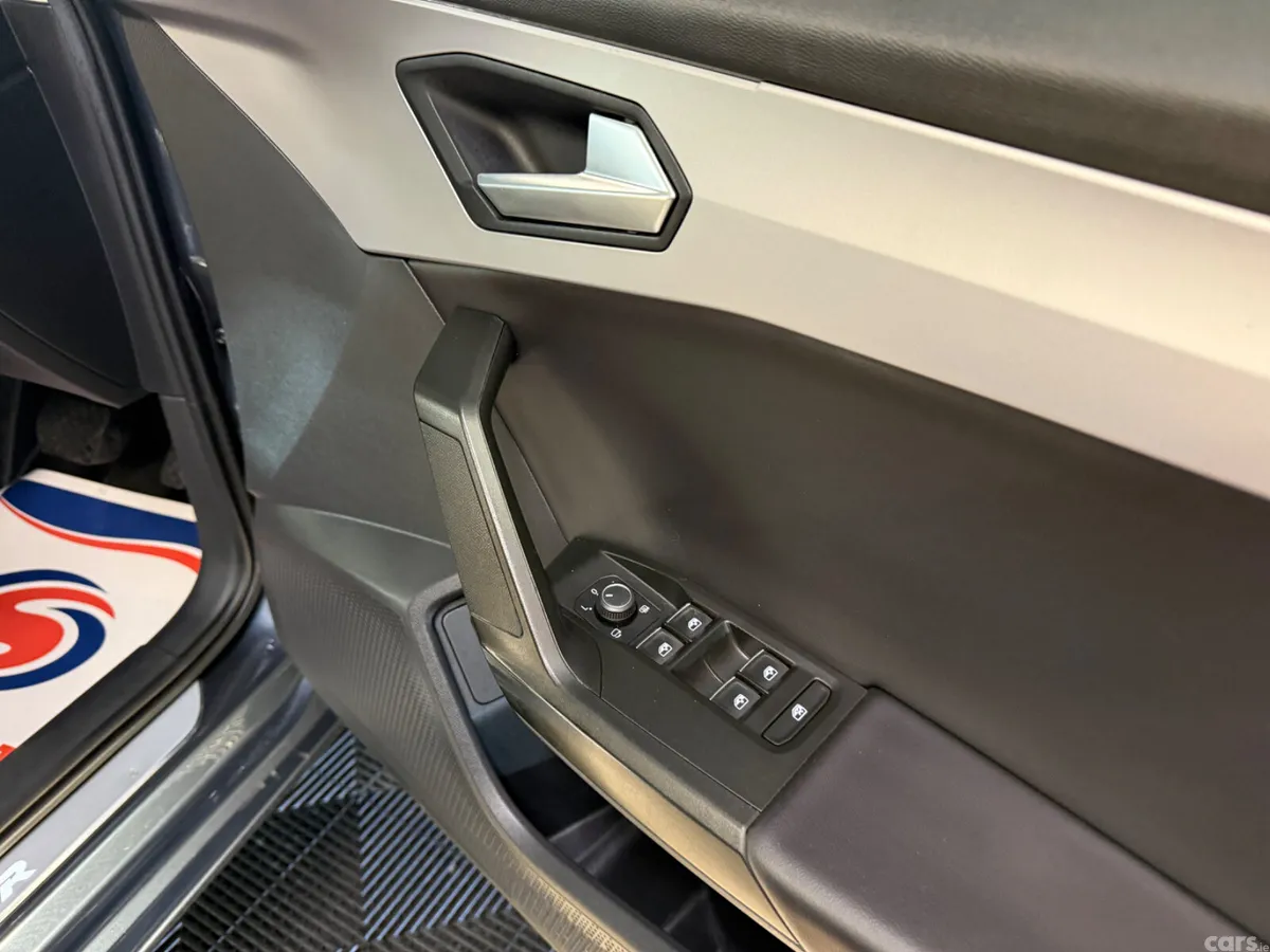 SEAT Leon Estate, Petrol Plug-in Hybrid, 2021, Grey