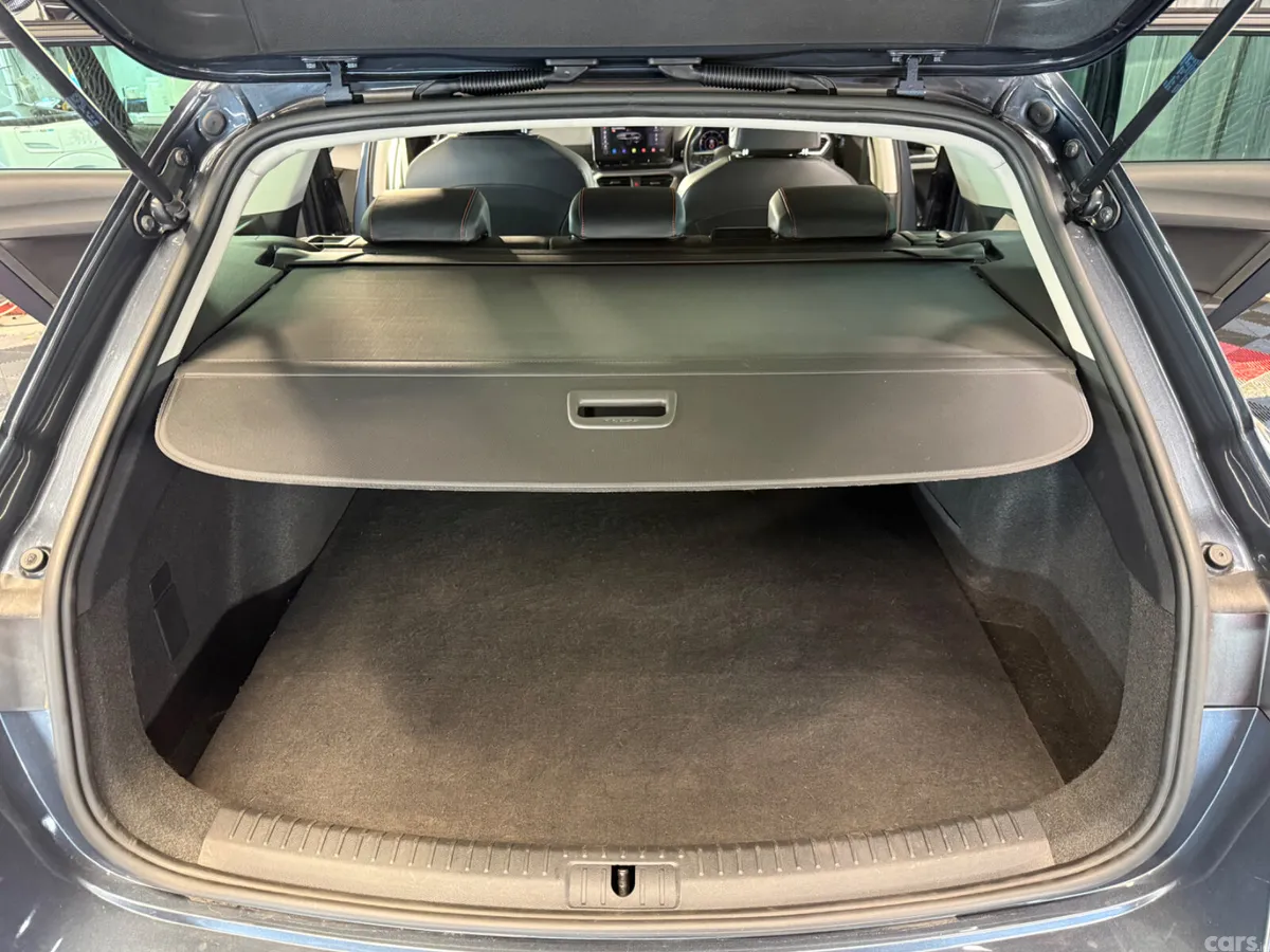 SEAT Leon Estate, Petrol Plug-in Hybrid, 2021, Grey